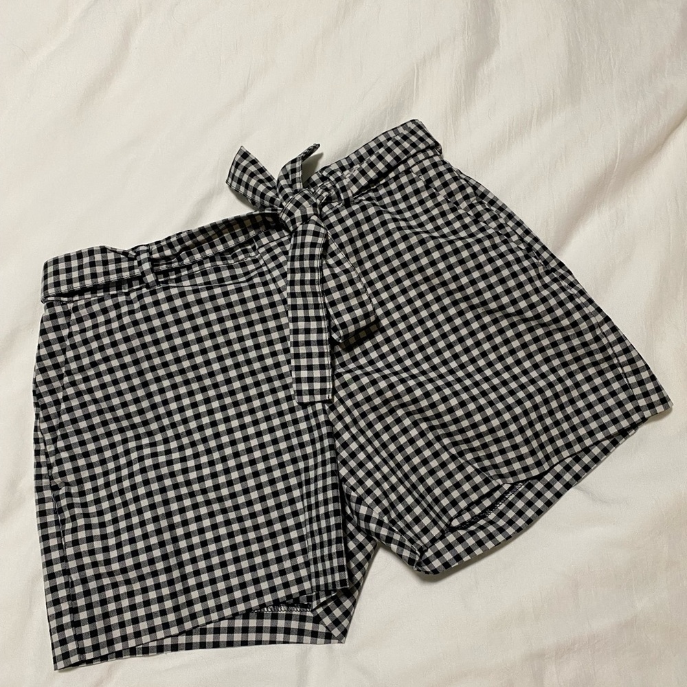 Banana Republic Black and White Checkered Women Shorts
